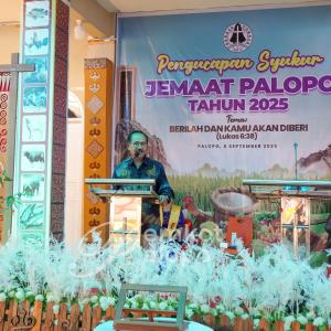 Sep Kadis Transmigrasi Palopo hadiri Ibadah Syukur Gereja Toraja